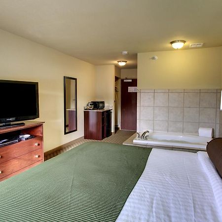 Cobblestone Inn & Suites - Hartington Exteriör bild