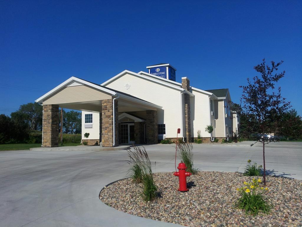 Cobblestone Inn & Suites - Hartington Exteriör bild