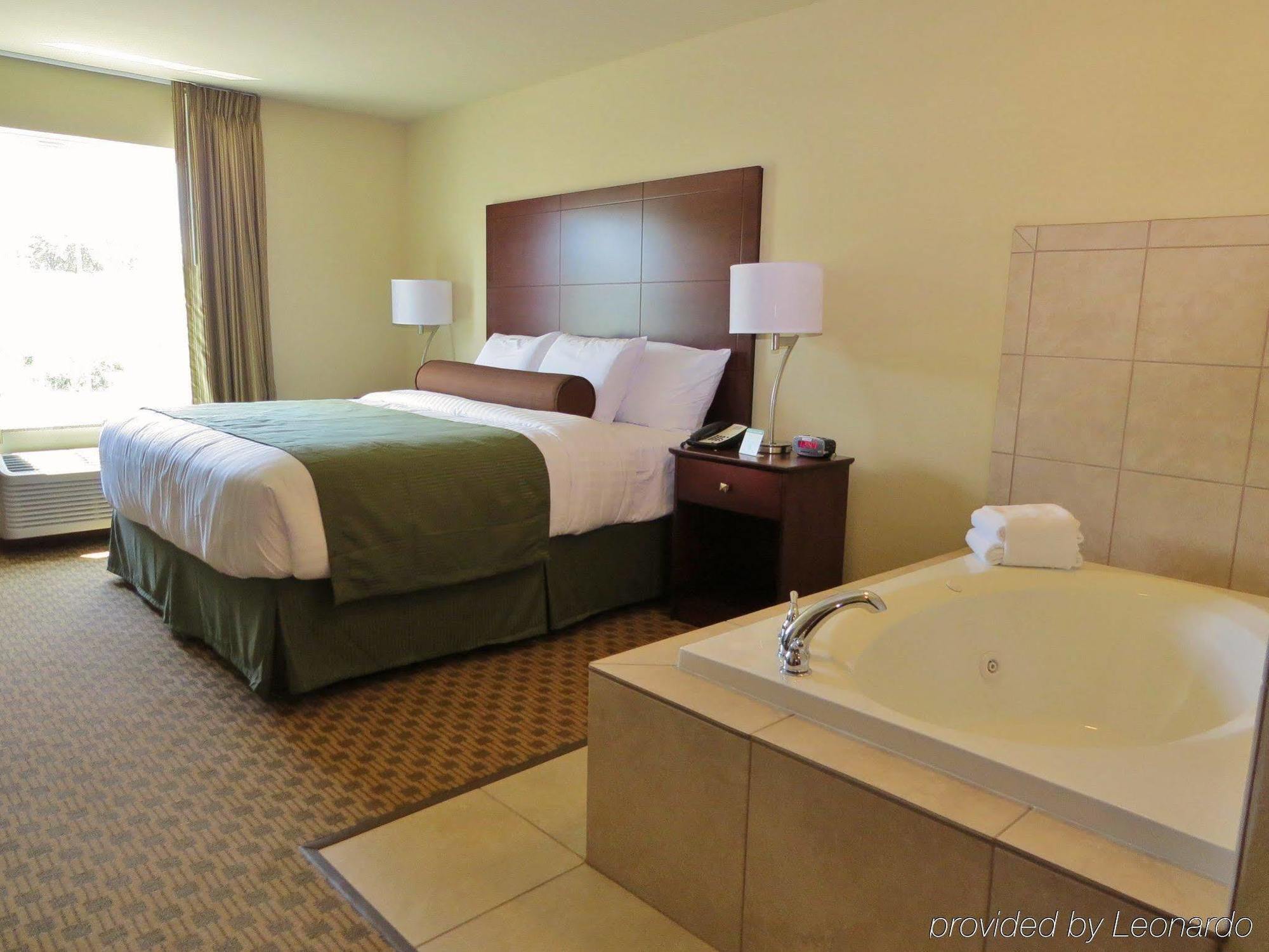 Cobblestone Inn & Suites - Hartington Exteriör bild