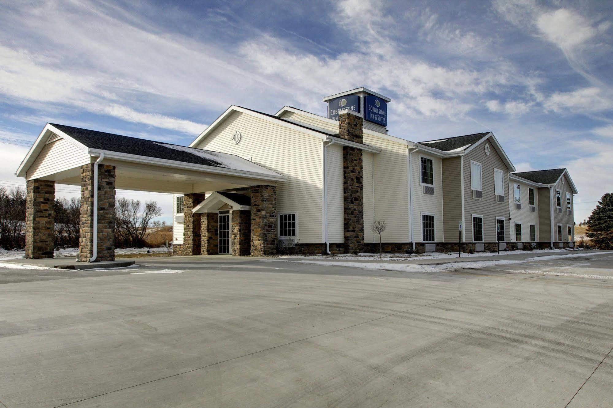 Cobblestone Inn & Suites - Hartington Exteriör bild