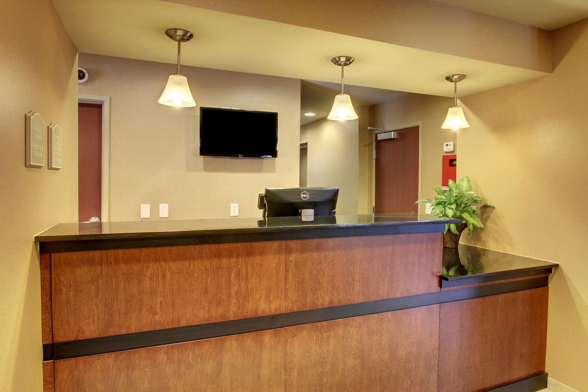 Cobblestone Inn & Suites - Hartington Exteriör bild