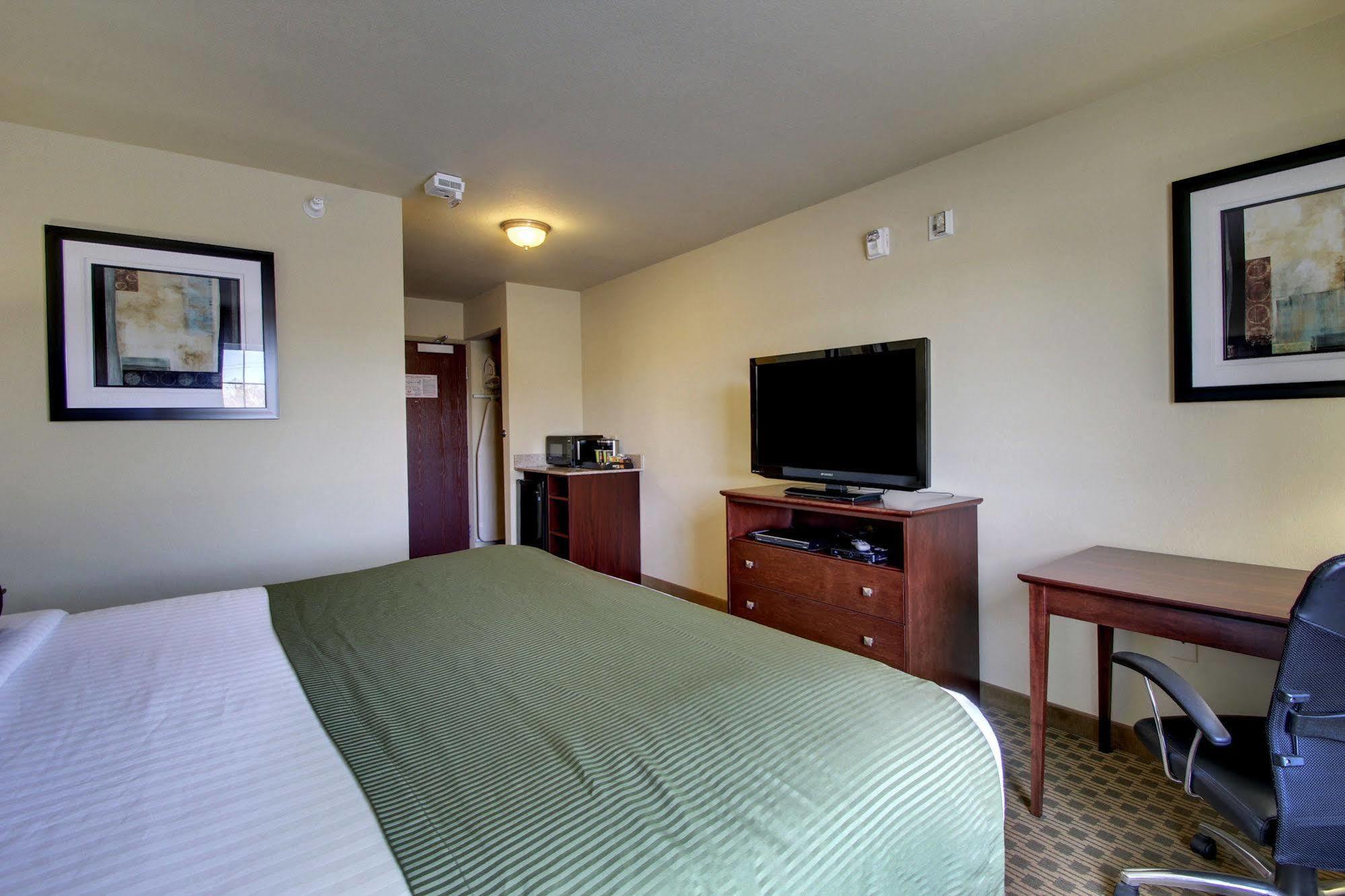 Cobblestone Inn & Suites - Hartington Exteriör bild